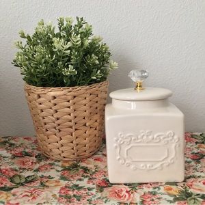 Decorative Jar with Diamond Jewel Knob